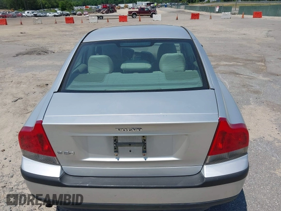 2004 Volvo S60 с VIN YV1RS61T442343704, выставлен на аукционе IAAI как лот 42318811 с пробегом 173 475 миль миль и . История ставок и продаж доступна на DreamBid. Изображение 16.