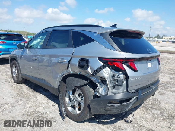 2024 Hyundai Tucson SEL with VIN 5NMJBCDE7RH387021, listed as a IAAI auction lot 41930770 with 33,119 mi miles and . Bid and sale history available at carsss.com. Image 6.