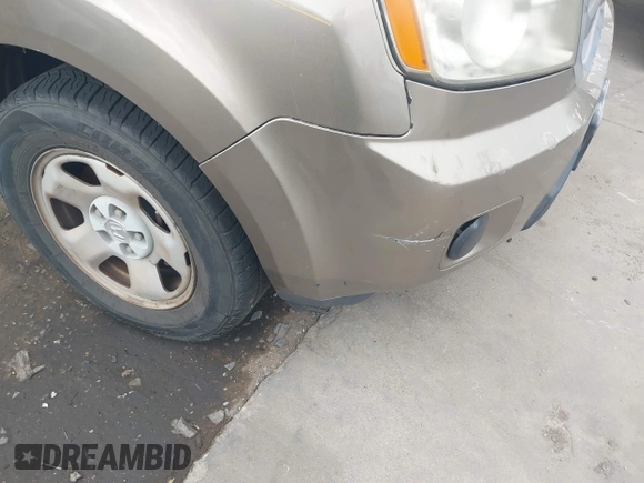 2011 Honda Pilot LX with VIN 5FNYF3H2XBB045721, listed as a IAAI auction lot 42791364 with 149,258 mi miles and . Bid and sale history available at DreamBid. Image 6.