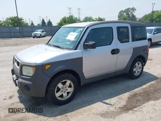 2003 Honda Element EX z VIN 5J6YH28503L028112, wystawiony jako IAAI lot #42446175 z przebiegiem 155 175 mil mil oraz . Historia ofert i sprzedaży dostępna na DreamBid. Obrazek 2.