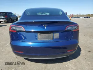 2019 Tesla Model 3 Mid Range with VIN 5YJ3E1EA6KF412837, listed as a Copart auction lot 50871195 with 39,570 mi miles and Salvage Title. Bid and sale history available at DreamBid. Image 6.