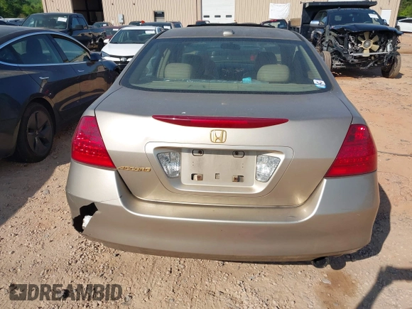 2006 Honda Accord EX-L z VIN 1HGCM56846A038055, wystawiony jako IAAI lot #42054400 z przebiegiem 334 562 mil mil oraz . Historia ofert i sprzedaży dostępna na DreamBid. Obrazek 16.