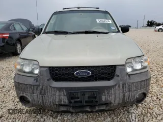2006 Ford Escape XLT with VIN 1FMYU03Z26KA85627, listed as a Copart auction lot 83552474 with 234,677 mi miles and Clean Title. Bid and sale history available at carsss.com. Image 5.