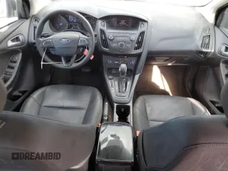 2018 Ford Focus SE with VIN 1FADP3F21JL298832, listed as a Copart auction lot 61262655 with 122,331 mi miles and Clean title. Bid and sale history available at DreamBid. Image 8.