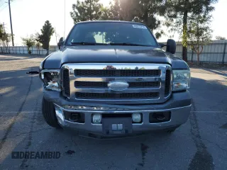 2005 Ford F-250 XL with VIN 1FTSW20P35EB27058, listed as a Copart auction lot 83815774 with 135,734 mi miles and Salvage Title. Bid and sale history available at DreamBid. Image 5.