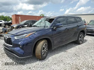 2024 Toyota Highlander LE with VIN 5TDKDRAH5RS544722, listed as a Copart auction lot 61408755 with 13,673 mi miles and Salvage title. Bid and sale history available at DreamBid. Image 1.
