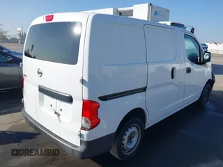 2015 Nissan NV200 SV with VIN 3N6CM0KN0FK730306, listed as a IAAI auction lot 41642872 with 128,344 mi miles. Bid and sale history available at carsss.com. Image 4.