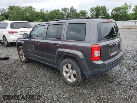 2015 Jeep Patriot Sport z VIN 1C4NJPBB5FD348999, wystawiony jako Copart lot #58496905 z przebiegiem 177 718 mil mil oraz Czysty tytuł • Clean title. Historia ofert i sprzedaży dostępna na DreamBid. Obrazek 2.