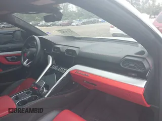 2020 Lamborghini Urus z VIN ZPBUA1ZL9LLA10233, wystawiony jako IAAI lot #39731921 z przebiegiem 41 071 mil mil oraz . Historia ofert i sprzedaży dostępna na DreamBid. Obrazek 5.