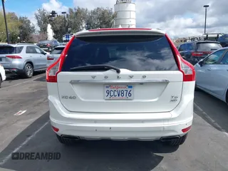 2014 Volvo XC60 R-Design Premier Plus z VIN YV4902DZ5E2554526, wystawiony jako IAAI lot #41764512 z przebiegiem 129 230 mil mil oraz . Historia ofert i sprzedaży dostępna na DreamBid. Obrazek 16.