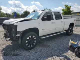 2011 GMC Sierra 2500HD SLT with VIN 1GT121E8XBF148336, listed as a Copart auction lot 57648995 with 328,590 mi miles and Salvage title. Bid and sale history available at DreamBid. Image 1.