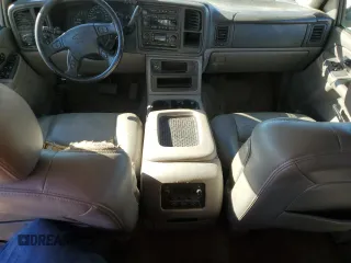 2004 Chevrolet Suburban LT with VIN 1GNEC16ZX4J141691, listed as a Copart auction lot 80963324 with 381,337 mi miles and Salvage Title. Bid and sale history available at carsss.com. Image 8.
