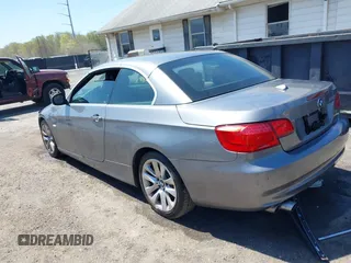 2012 BMW 3 Series 328i z VIN WBADW7C59CE728291, wystawiony jako IAAI lot #42033691 z przebiegiem 87 271 mil mil oraz . Historia ofert i sprzedaży dostępna na DreamBid. Obrazek 3.