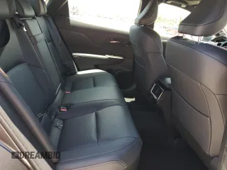 2024 Toyota Crown XLE z VIN JTDAAAAF0R3021727, wystawiony jako Copart lot #55737934 z przebiegiem 6269 mil mil oraz Szkody całkowita. Historia ofert i sprzedaży dostępna na DreamBid. Obrazek 10.