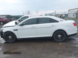 2018 Ford Police Interceptor with VIN 1FAHP2MK6JG137027, listed as a IAAI auction lot 42077115 with 123,851 mi miles and . Bid and sale history available at DreamBid. Image 14.