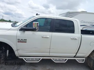 2018 Ram 2500 Laramie с VIN 3C6UR5FL6JG325908, выставлен на аукционе IAAI как лот 42463952 с пробегом 54 496 миль миль и . История ставок и продаж доступна на DreamBid. Изображение 14.