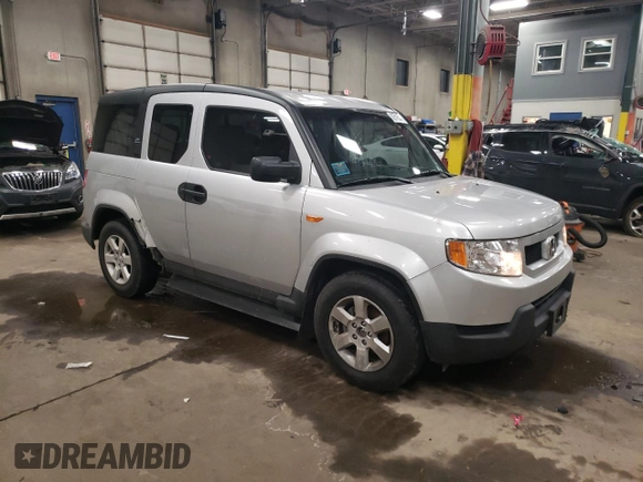 2010 Honda Element EX with VIN 5J6YH1H70AL005440, listed as a Copart auction lot 82518044 with 38,438 mi miles and Salvage Title. Bid and sale history available at DreamBid. Image 4.