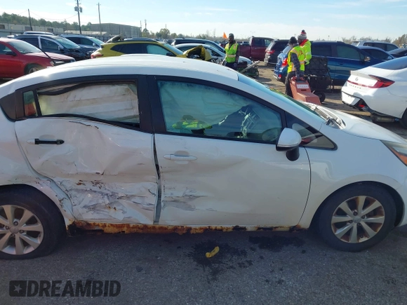 2015 Kia Rio EX with VIN KNADN4A31F6425359, listed as a IAAI auction lot 41345129 with 207,623 mi miles. Bid and sale history available at carsss.com. Image 12.