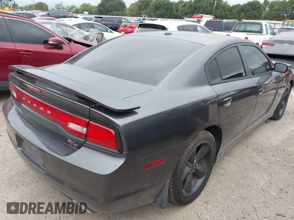 2014 Dodge Charger RT z VIN 2C3CDXCT7EH123804, wystawiony jako IAAI lot #42187406 z przebiegiem 96 018 mil mil oraz . Historia ofert i sprzedaży dostępna na DreamBid. Obrazek 4.