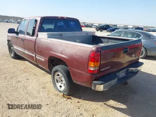 2000 GMC Sierra 1500 SLE z VIN 2GTEC19T6Y1170329, wystawiony jako IAAI lot #41832168 z przebiegiem 262 118 mil mil oraz . Historia ofert i sprzedaży dostępna na DreamBid. Obrazek 3.