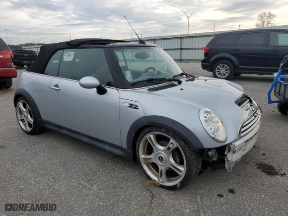 2005 MINI Cooper Convertible S with VIN WMWRH33575TK56034, listed as a Copart auction lot 88043565 with 33,410 mi miles and Salvage Title. Bid and sale history available at carsss.com. Image 4.