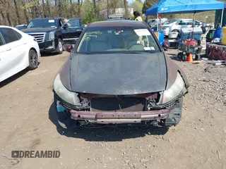 2010 Honda Accord EX-L z VIN 1HGCP2F87AA195187, wystawiony jako IAAI lot #42079677 z przebiegiem Nie podano mil oraz . Historia ofert i sprzedaży dostępna na DreamBid. Obrazek 12.