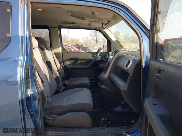 2008 Honda Element EX with VIN 5J6YH28718L010646, listed as a IAAI auction lot 41783630 with 233,084 mi miles. Bid and sale history available at carsss.com. Image 5.