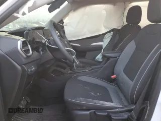 2025 Chevrolet TrailBlazer LS with VIN KL79MMSP4SB044102, listed as a Copart auction lot 45048715 with 26,537 mi miles and Clean Title. Bid and sale history available at DreamBid. Image 7.
