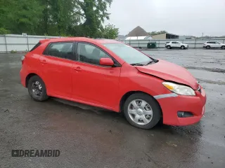 2010 Toyota Matrix S z VIN 2T1KE4EE6AC037891, wystawiony jako Copart lot #59779215 z przebiegiem 123 597 mil mil oraz Szkoda całkowita • Salvage title. Historia ofert i sprzedaży dostępna na DreamBid. Obrazek 4.