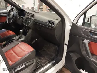 2020 Volkswagen Tiguan SEL Premium R-Line with VIN 3VV4B7AX5LM145862, listed as a IAAI auction lot 41414108 with 37,503 mi miles. Bid and sale history available at carsss.com. Image 5.