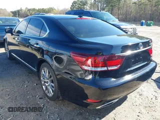 2013 Lexus LS 460 L z VIN JTHGL5EF4D5047720, wystawiony jako IAAI lot #41854275 z przebiegiem 144 564 mil mil oraz . Historia ofert i sprzedaży dostępna na DreamBid. Obrazek 3.