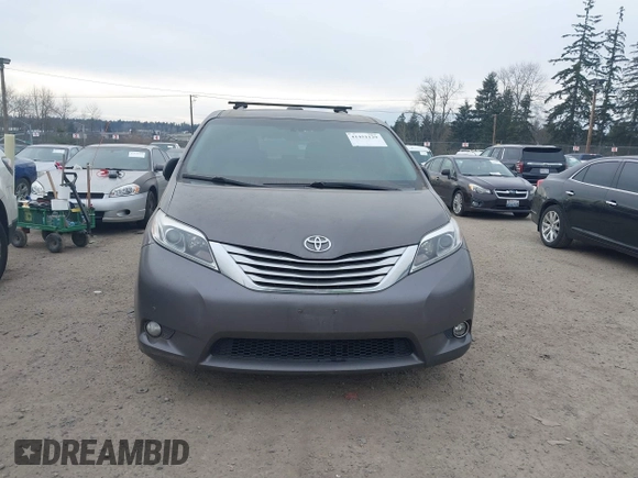 2015 Toyota Sienna Ltd with VIN 5TDDK3DC4FS096867, listed as a IAAI auction lot 41451129 with 226,548 mi miles. Bid and sale history available at carsss.com. Image 12.