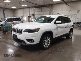 2019 Jeep Cherokee Latitude with VIN 1C4PJMCB7KD142941, listed as a IAAI auction lot 41491536 with 117,840 mi miles. Bid and sale history available at carsss.com. Image 17.