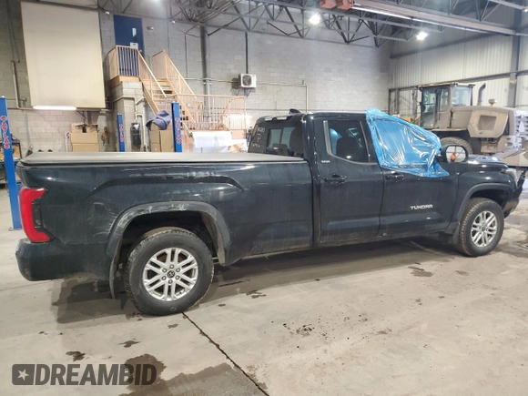 2022 Toyota Tundra SR5 with VIN 5TFLA5GD8NX001640, listed as a Copart auction lot 51101965 with 27,656 mi miles and Clean title. Bid and sale history available at DreamBid. Image 3.