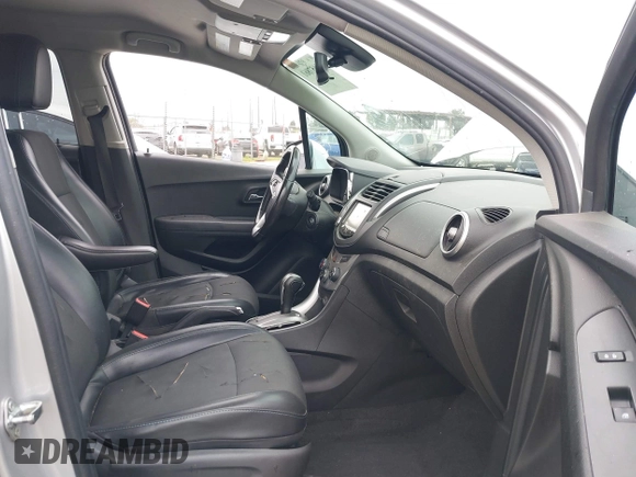2015 Chevrolet Trax LT with VIN 3GNCJLSB2FL212718, listed as a IAAI auction lot 41657861 with 136,155 mi miles. Bid and sale history available at carsss.com. Image 5.
