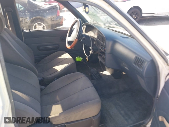 1991 Toyota Pickup с VIN JT4VN93D9M5018869, выставлен на аукционе IAAI как лот 41809090 с пробегом 312 527 миль миль и . История ставок и продаж доступна на DreamBid. Изображение 5.