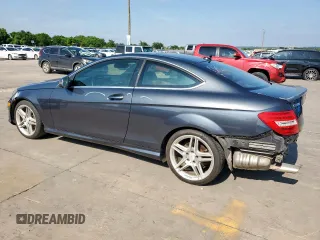 2013 Mercedes-Benz C 250 z VIN WDDGJ4HBXDG065935, wystawiony jako Copart lot #59411585 z przebiegiem 126 866 mil mil oraz Szkoda całkowita • Salvage title. Historia ofert i sprzedaży dostępna na DreamBid. Obrazek 2.