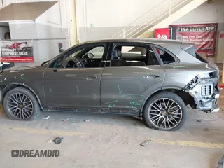 2020 Porsche Cayenne with VIN WP1AA2AY0LDA00237, listed as a IAAI auction lot 41896659 with 51,827 mi miles and . Bid and sale history available at DreamBid. Image 15.