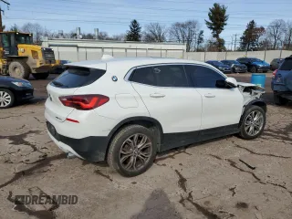 2022 BMW X2 sDrive28i z VIN WBXYH9C03N5U27844, wystawiony jako Copart lot #43806475 z przebiegiem 68 770 mil mil oraz Szkody całkowita. Historia ofert i sprzedaży dostępna na DreamBid. Obrazek 3.