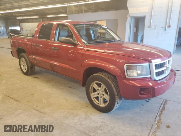 2008 Dodge Dakota SXT z VIN 1D7HW38K18S581829, wystawiony jako Copart lot #76459194 z przebiegiem 197 406 mil mil oraz Czysty tytuł • Clean title. Historia ofert i sprzedaży dostępna na DreamBid. Obrazek 4.