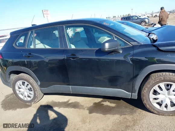 2022 Toyota Corolla Cross L with VIN 7MUAAAAG9NV019465, listed as a IAAI auction lot 41686332 with 36,390 mi miles. Bid and sale history available at carsss.com. Image 14.