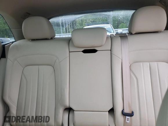 2020 Audi Q5 Premium z VIN WA1ANAFYXL2040811, wystawiony jako Copart lot #50927215 z przebiegiem 76 866 mil mil oraz Szkoda całkowita • Salvage title. Historia ofert i sprzedaży dostępna na DreamBid. Obrazek 10.