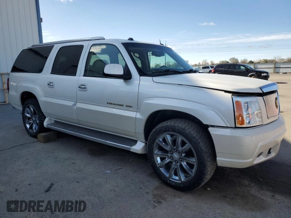 2005 Cadillac Escalade ESV z VIN 3GYFK66NX5G105815, wystawiony jako Copart lot #50099605 z przebiegiem 148 909 mil mil oraz Szkoda całkowita • Salvage title. Historia ofert i sprzedaży dostępna na DreamBid. Obrazek 4.