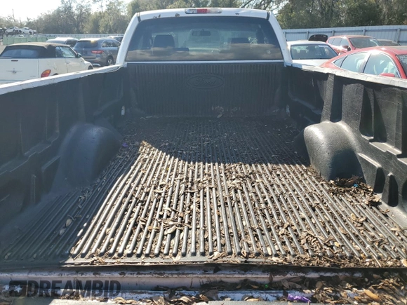 2008 Ford F-150 XL with VIN 1FTVF12548KB82613, listed as a Copart auction lot 44939455 with 281,353 mi miles and Salvage title. Bid and sale history available at DreamBid. Image 10.
