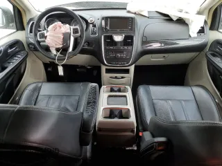 2016 Chrysler Town & Country Touring with VIN 2C4RC1BG0GR292229, listed as a Copart auction lot 66702584 with 118,976 mi miles and Salvage Title. Bid and sale history available at DreamBid. Image 8.