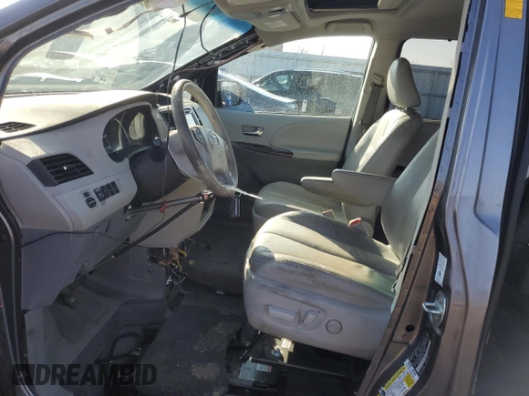 2014 Toyota Sienna XLE with VIN 5TDYK3DC5ES431148, listed as a Copart auction lot 43571065 with 82,854 mi miles and Salvage Title. Bid and sale history available at carsss.com. Image 7.