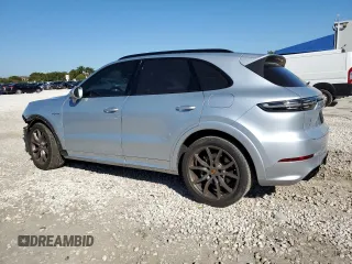 2019 Porsche Cayenne E-Hybrid with VIN WP1AE2AY0KDA50140, listed as a Copart auction lot 46810765 with 68,162 mi miles and Salvage title. Bid and sale history available at DreamBid. Image 2.