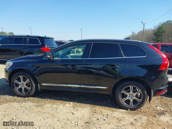 2015 Volvo XC60 T6 Drive-E Platinum with VIN YV449MDM5F2682413, listed as a IAAI auction lot 41791339 with 145,939 mi miles. Bid and sale history available at carsss.com. Image 14.