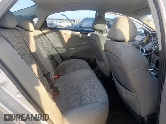 2012 Hyundai Sonata Hybrid z VIN KMHEC4A48CA030895, wystawiony jako Copart lot #59520505 z przebiegiem Nie podano mil oraz Czysty tytuł • Clean title. Historia ofert i sprzedaży dostępna na DreamBid. Obrazek 10.
