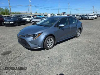 2025 Toyota Corolla LE z VIN 5YFB4MDE9SP257967, wystawiony jako Copart lot #57975885 z przebiegiem 962 mil mil oraz Szkoda całkowita • Salvage title. Historia ofert i sprzedaży dostępna na DreamBid. Obrazek 1.